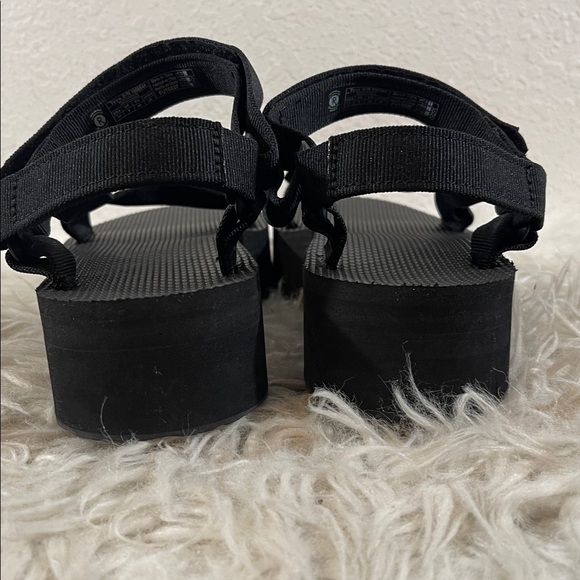 TEVA Flatform Universal Sandal Strappy Velcro Black Size 11 NEW - Picture 6 of 16